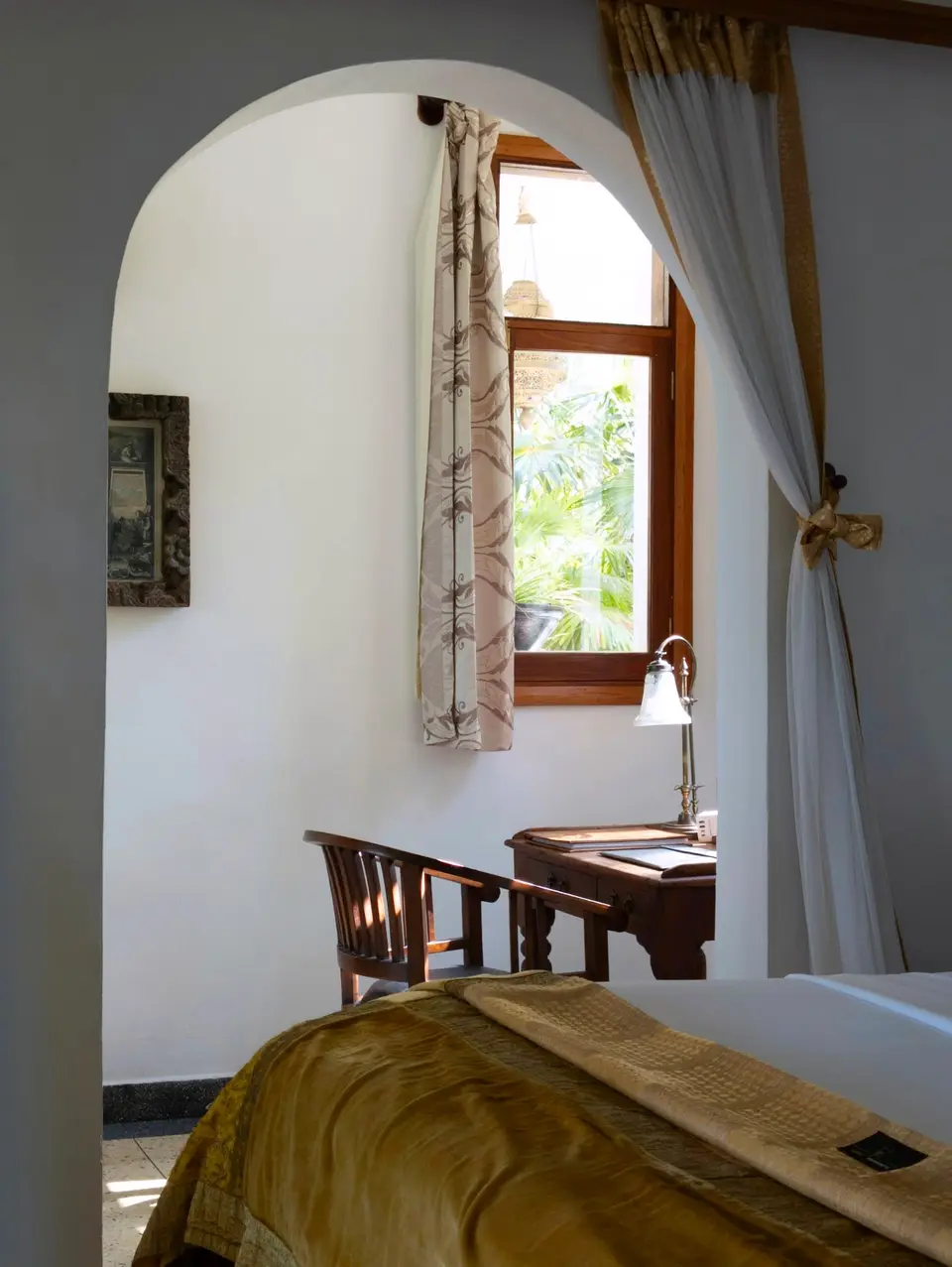Zimmer Jua Schreibtischbereich – Villa Kidosho Sansibar