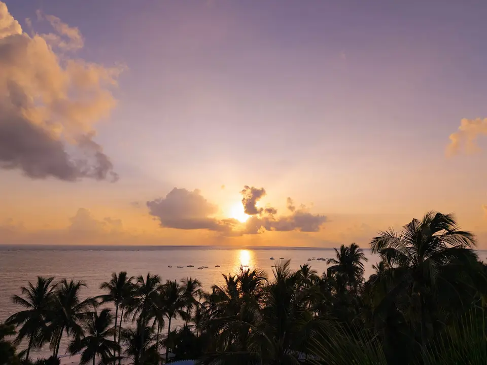 Sonnenaufgang-Drohnenaufnahme – Boutique Hotel Matlai Sansibar
