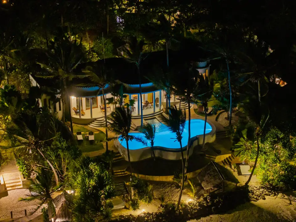 Villa Kidosho – Nacht-Drohnenaufnahme Sansibar